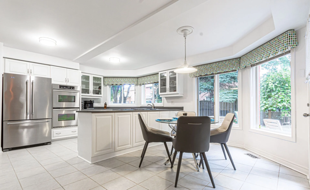 kitchen renovation mississauga before